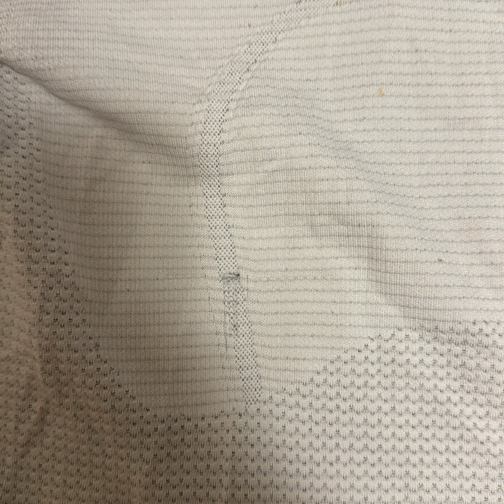 Lululemon Top! - Picture 2 of 4